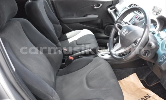 Buy Used Honda Fit Silver Car in Beitbridge in Matabeleland South Buy Used Honda Fit Silver Car in Beitbridge in Matabeleland South