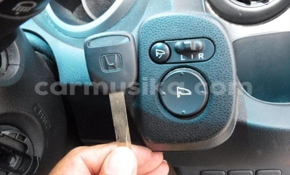 Buy Used Honda Fit Silver Car in Beitbridge in Matabeleland South Buy Used Honda Fit Silver Car in Beitbridge in Matabeleland South