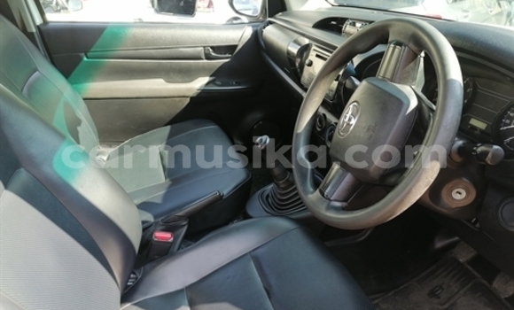 Tenga Tsaru Toyota Hilux Chena Mota in Beitbridge in Matabeleland South Tenga Tsaru Toyota Hilux Chena Mota in Beitbridge in Matabeleland South