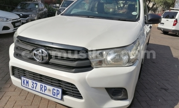 Tenga Tsaru Toyota Hilux Chena Mota in Beitbridge in Matabeleland South Tenga Tsaru Toyota Hilux Chena Mota in Beitbridge in Matabeleland South