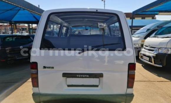 Tenga Tsaru Toyota Hiace Chena Mota in Beitbridge in Matabeleland South Tenga Tsaru Toyota Hiace Chena Mota in Beitbridge in Matabeleland South
