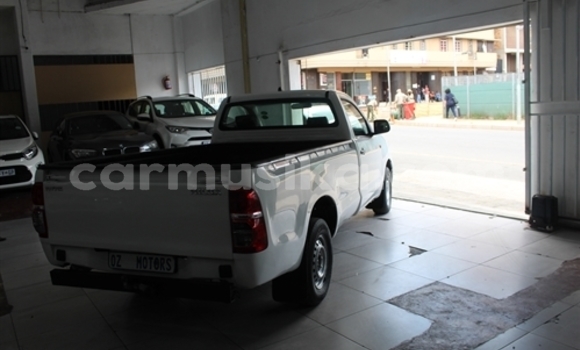 Tenga Tsaru Toyota Hilux Chena Mota in Beitbridge in Matabeleland South Tenga Tsaru Toyota Hilux Chena Mota in Beitbridge in Matabeleland South