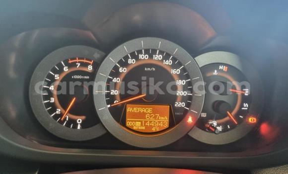 Acheter Occasion Voiture Toyota RAV4 Gris à Beitbridge, Matabeleland South Acheter Occasion Voiture Toyota RAV4 Gris à Beitbridge, Matabeleland South