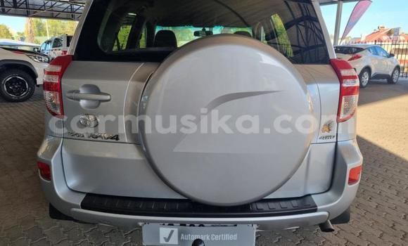 Acheter Occasion Voiture Toyota RAV4 Gris à Beitbridge, Matabeleland South Acheter Occasion Voiture Toyota RAV4 Gris à Beitbridge, Matabeleland South