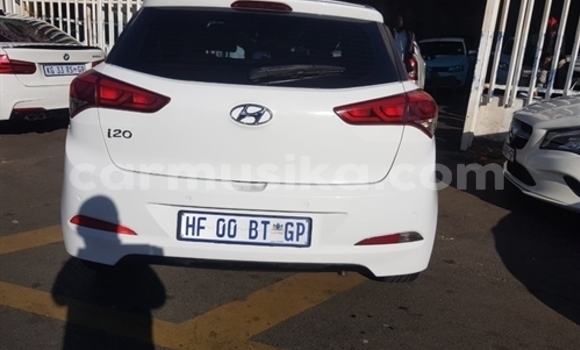 Tenga Tsaru Hyundai i20 Chena Mota in Beitbridge in Matabeleland South Tenga Tsaru Hyundai i20 Chena Mota in Beitbridge in Matabeleland South