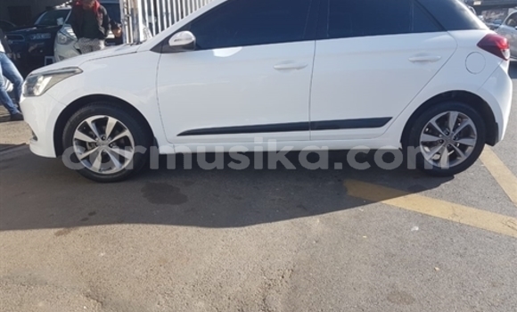 Tenga Tsaru Hyundai i20 Chena Mota in Beitbridge in Matabeleland South Tenga Tsaru Hyundai i20 Chena Mota in Beitbridge in Matabeleland South