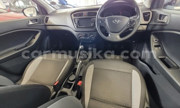 Buy Used Hyundai i20 Silver Car in Beitbridge in Matabeleland South Buy Used Hyundai i20 Silver Car in Beitbridge in Matabeleland South