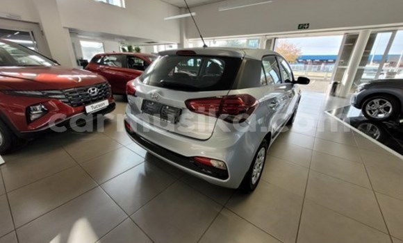 Tenga Tsaru Hyundai i20 Sirivha Mota in Beitbridge in Matabeleland South Tenga Tsaru Hyundai i20 Sirivha Mota in Beitbridge in Matabeleland South