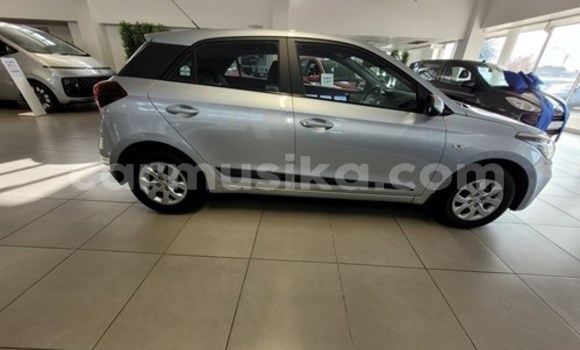 Tenga Tsaru Hyundai i20 Sirivha Mota in Beitbridge in Matabeleland South Tenga Tsaru Hyundai i20 Sirivha Mota in Beitbridge in Matabeleland South