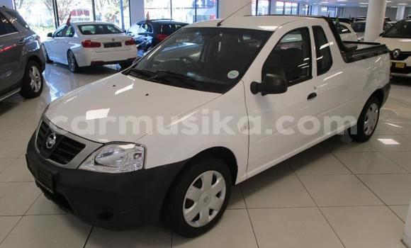 Buy Used Nissan Pickup White Car in Beitbridge in Matabeleland South
