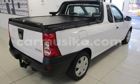 Tenga Tsaru Nissan Pickup Chena Mota in Beitbridge in Matabeleland South Tenga Tsaru Nissan Pickup Chena Mota in Beitbridge in Matabeleland South