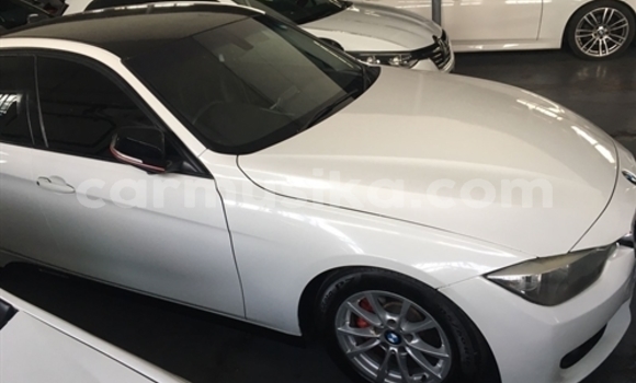 Nunua Ilio tumika BMW 3–Series Nyeupe Gari ndani ya Beitbridge nchini Matabeleland Kusini