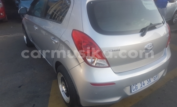 Buy Used Hyundai i20 White Car in Beitbridge in Matabeleland South