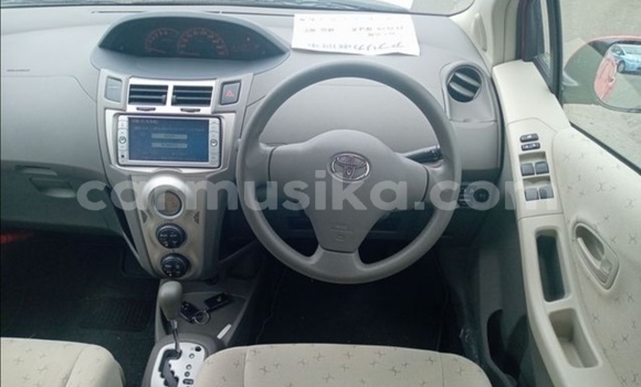 Nunua Ilio tumika Toyota Vitz Nyekundu Gari ndani ya Beitbridge nchini Matabeleland Kusini Nunua Ilio tumika Toyota Vitz Nyekundu Gari ndani ya Beitbridge nchini Matabeleland Kusini