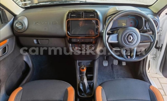 Buy Used Renault KWID White Car in Beitbridge in Matabeleland South Buy Used Renault KWID White Car in Beitbridge in Matabeleland South
