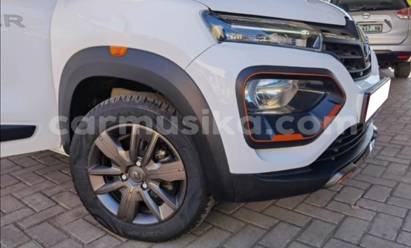Buy Used Renault KWID White Car in Beitbridge in Matabeleland South Buy Used Renault KWID White Car in Beitbridge in Matabeleland South