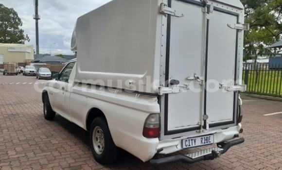 Tenga Tsaru Mitsubishi Colt Chena Mota in Beitbridge in Matabeleland South Tenga Tsaru Mitsubishi Colt Chena Mota in Beitbridge in Matabeleland South