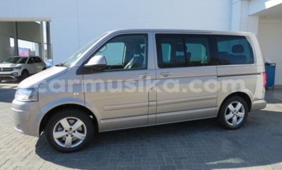 Tenga Tsaru Volkswagen Caravelle Zvimwe Mota in Beitbridge in Matabeleland South Tenga Tsaru Volkswagen Caravelle Zvimwe Mota in Beitbridge in Matabeleland South