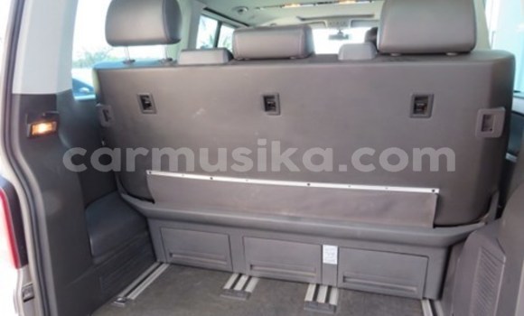 Tenga Tsaru Volkswagen Caravelle Zvimwe Mota in Beitbridge in Matabeleland South Tenga Tsaru Volkswagen Caravelle Zvimwe Mota in Beitbridge in Matabeleland South