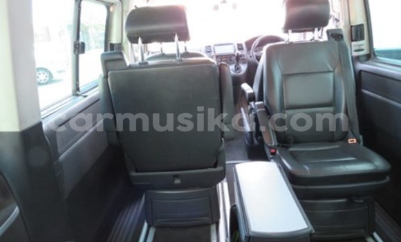 Tenga Tsaru Volkswagen Caravelle Zvimwe Mota in Beitbridge in Matabeleland South Tenga Tsaru Volkswagen Caravelle Zvimwe Mota in Beitbridge in Matabeleland South