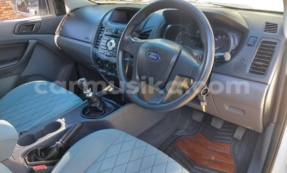 Tenga Tsaru FORD MUSTANG Zvimwe Mota in Beitbridge in Matabeleland South Tenga Tsaru FORD MUSTANG Zvimwe Mota in Beitbridge in Matabeleland South