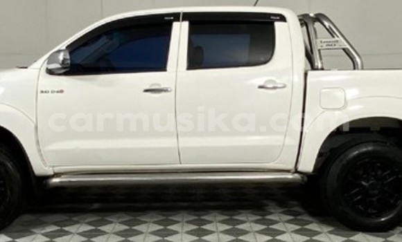 Acheter Occasion Voiture Toyota Hilux Blanc à Beitbridge, Matabeleland South Acheter Occasion Voiture Toyota Hilux Blanc à Beitbridge, Matabeleland South