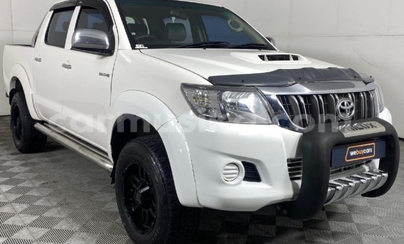 Acheter Occasion Voiture Toyota Hilux Blanc à Beitbridge, Matabeleland South Acheter Occasion Voiture Toyota Hilux Blanc à Beitbridge, Matabeleland South