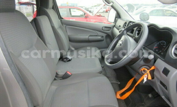 Buy Used Nissan NV350 Caravan Silver Car in Beitbridge in Matabeleland South Buy Used Nissan NV350 Caravan Silver Car in Beitbridge in Matabeleland South