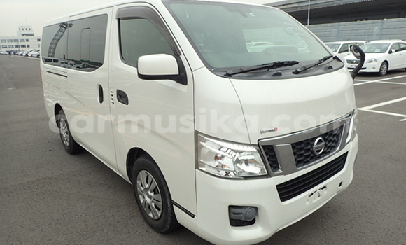 Acheter Occasion Voiture Nissan NV350 Caravan Blanc à Beitbridge, Matabeleland South Acheter Occasion Voiture Nissan NV350 Caravan Blanc à Beitbridge, Matabeleland South