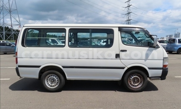 Acheter Occasion Voiture Toyota Hiace Blanc à Beitbridge, Matabeleland South Acheter Occasion Voiture Toyota Hiace Blanc à Beitbridge, Matabeleland South