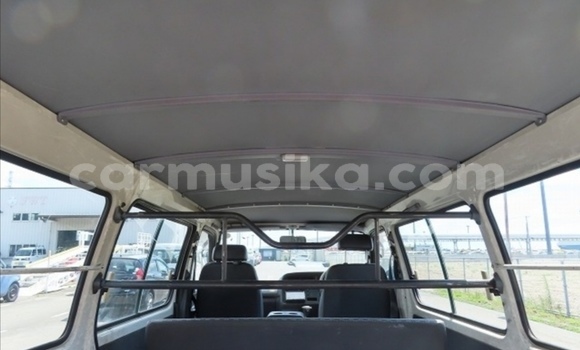 Acheter Occasion Voiture Toyota Hiace Blanc à Beitbridge, Matabeleland South Acheter Occasion Voiture Toyota Hiace Blanc à Beitbridge, Matabeleland South