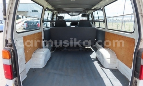 Acheter Occasion Voiture Toyota Hiace Blanc à Beitbridge, Matabeleland South Acheter Occasion Voiture Toyota Hiace Blanc à Beitbridge, Matabeleland South