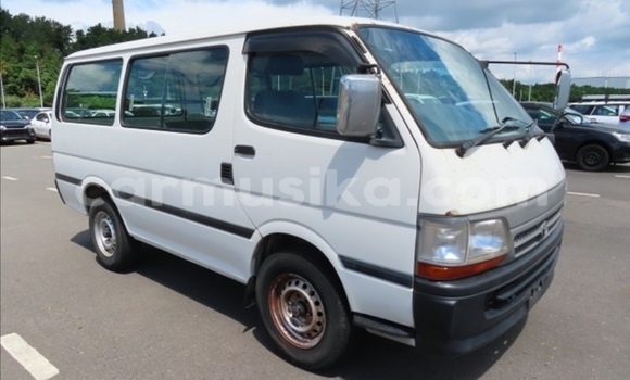 Acheter Occasion Voiture Toyota Hiace Blanc à Beitbridge, Matabeleland South Acheter Occasion Voiture Toyota Hiace Blanc à Beitbridge, Matabeleland South