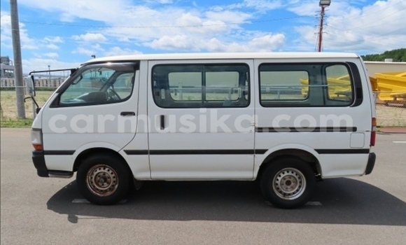 Acheter Occasion Voiture Toyota Hiace Blanc à Beitbridge, Matabeleland South Acheter Occasion Voiture Toyota Hiace Blanc à Beitbridge, Matabeleland South