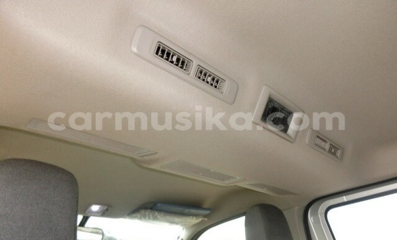 Acheter Occasion Voiture Nissan Nv350 Gris à Beitbridge, Matabeleland South Acheter Occasion Voiture Nissan Nv350 Gris à Beitbridge, Matabeleland South