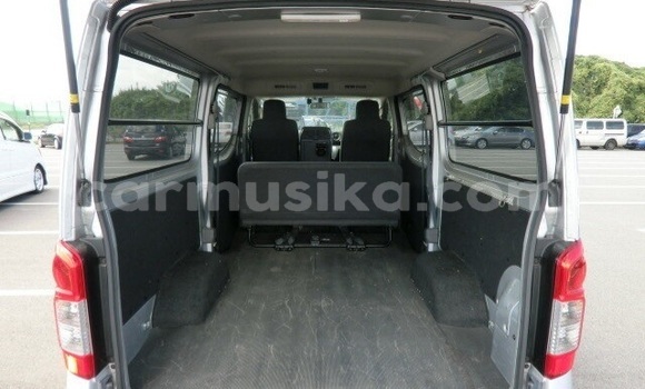 Acheter Occasion Voiture Nissan Nv350 Gris à Beitbridge, Matabeleland South Acheter Occasion Voiture Nissan Nv350 Gris à Beitbridge, Matabeleland South