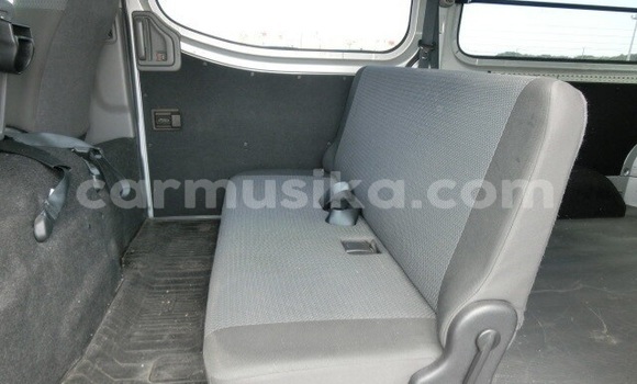 Acheter Occasion Voiture Nissan Nv350 Gris à Beitbridge, Matabeleland South Acheter Occasion Voiture Nissan Nv350 Gris à Beitbridge, Matabeleland South