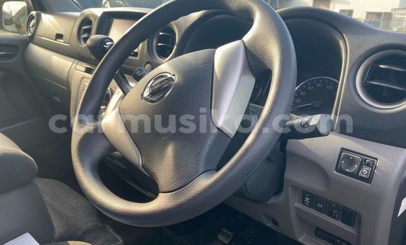 Acheter Occasion Voiture Nissan Nv350 Gris à Beitbridge, Matabeleland South Acheter Occasion Voiture Nissan Nv350 Gris à Beitbridge, Matabeleland South