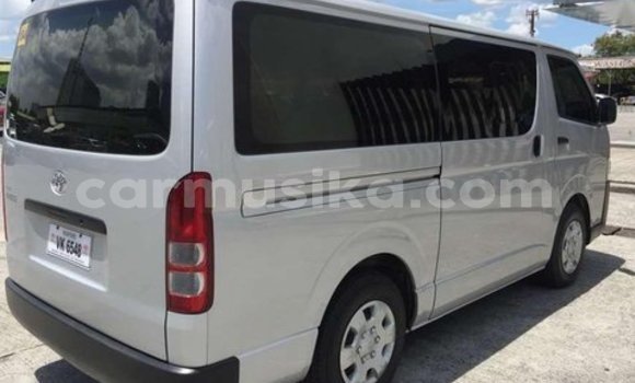 Acheter Occasion Voiture Toyota Hiace Gris à Beitbridge, Matabeleland South Acheter Occasion Voiture Toyota Hiace Gris à Beitbridge, Matabeleland South