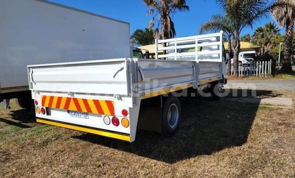 Buy Used Toyota Dyna White Truck in Beitbridge in Matabeleland South Buy Used Toyota Dyna White Truck in Beitbridge in Matabeleland South