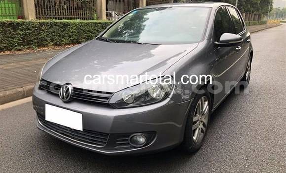 Nunua Ilio tumika Volkswagen Golf Fedha Gari ndani ya Harare nchini Harare Nunua Ilio tumika Volkswagen Golf Fedha Gari ndani ya Harare nchini Harare