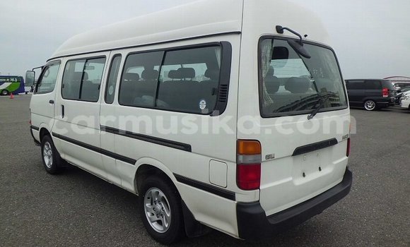 Acheter Occasion Voiture Toyota Hiace Blanc à Beitbridge, Matabeleland South Acheter Occasion Voiture Toyota Hiace Blanc à Beitbridge, Matabeleland South
