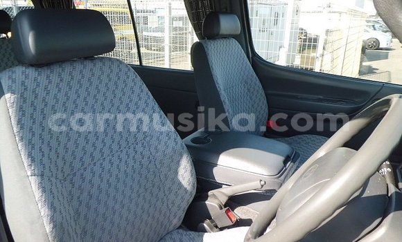 Acheter Occasion Voiture Toyota Hiace Blanc à Beitbridge, Matabeleland South Acheter Occasion Voiture Toyota Hiace Blanc à Beitbridge, Matabeleland South