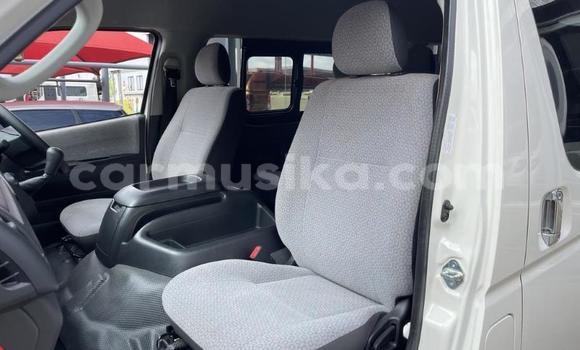 Buy Used Toyota Sprinter Carib White Car in Beitbridge in Matabeleland South Buy Used Toyota Sprinter Carib White Car in Beitbridge in Matabeleland South