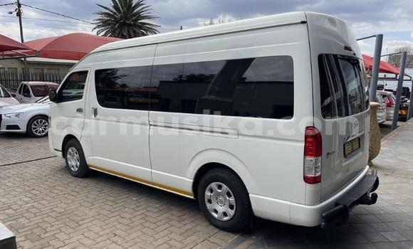 Buy Used Toyota Sprinter Carib White Car in Beitbridge in Matabeleland South Buy Used Toyota Sprinter Carib White Car in Beitbridge in Matabeleland South