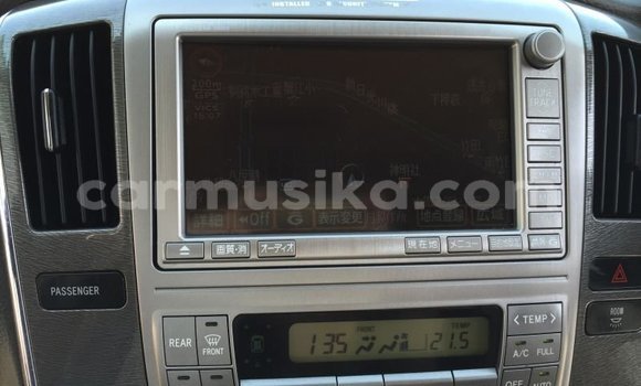 Buy Used Toyota Alphard Silver Car in Beitbridge in Matabeleland South Buy Used Toyota Alphard Silver Car in Beitbridge in Matabeleland South