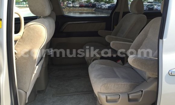Buy Used Toyota Alphard Silver Car in Beitbridge in Matabeleland South Buy Used Toyota Alphard Silver Car in Beitbridge in Matabeleland South