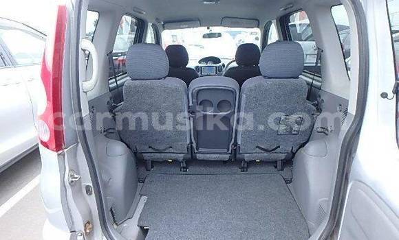 Acheter Occasion Voiture Toyota FunCargo Gris à Beitbridge, Matabeleland South Acheter Occasion Voiture Toyota FunCargo Gris à Beitbridge, Matabeleland South