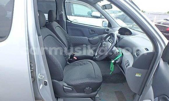 Acheter Occasion Voiture Toyota FunCargo Gris à Beitbridge, Matabeleland South Acheter Occasion Voiture Toyota FunCargo Gris à Beitbridge, Matabeleland South