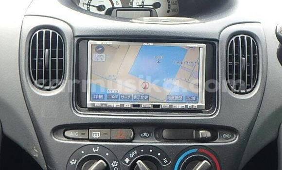 Acheter Occasion Voiture Toyota FunCargo Gris à Beitbridge, Matabeleland South Acheter Occasion Voiture Toyota FunCargo Gris à Beitbridge, Matabeleland South